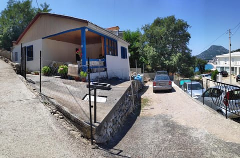 Property building, Patio, Sea view, Parking