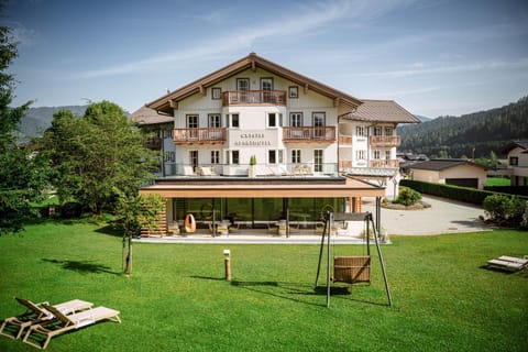 Property building, Garden, Guests, Garden view
