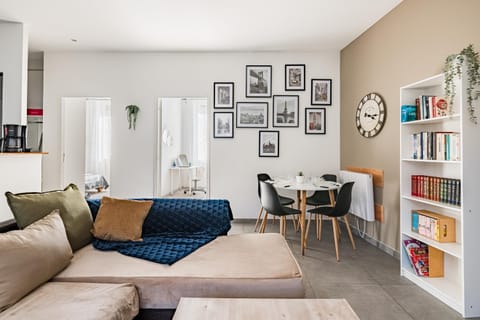 Superbe appartement cosy avec terrasse Apartment in Saint-Étienne