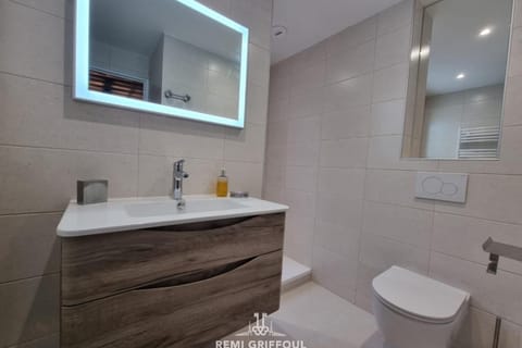 The Lighthouse Charming Apartment Beach & City Center 2-4 pers Apartment in Honfleur