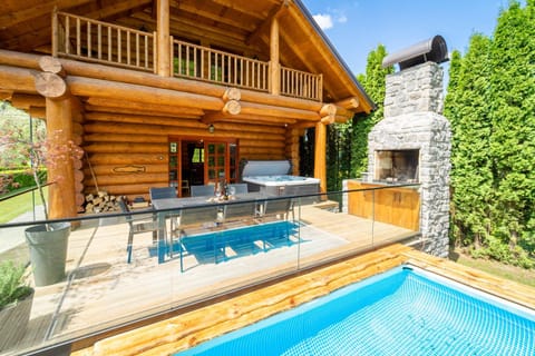 Property building, Swimming pool