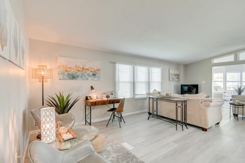 Deck and Pool Access Myrtle Beach Getaway House in Surfside Beach