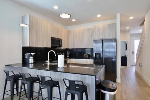 Great 4 bedroom townhouse in Hidden Forest, with private pool! House in Four Corners