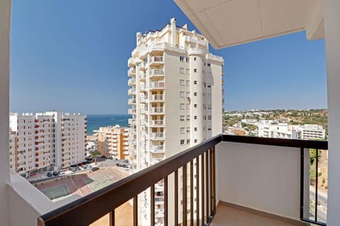 Property building, Balcony/Terrace, City view