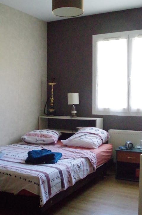 Chambre chez l'habitant Bed and Breakfast in Valence