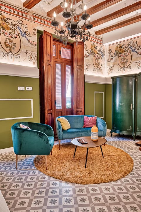 Living room, Photo of the whole room, Seating area