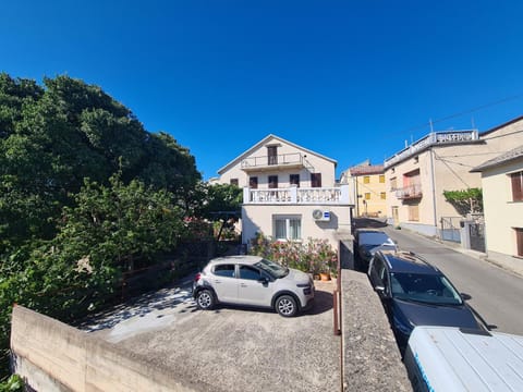 Property building, Parking