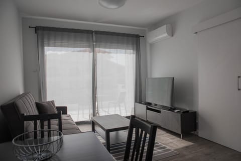 TV and multimedia, Living room, Dining area
