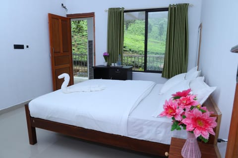 Photo of the whole room, Bedroom, Garden view