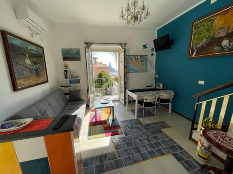 Living room, Photo of the whole room, Seating area, Dining area, air conditioner