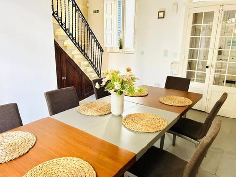 ! Amazing house in Sliema next to the beach ! House in Sliema
