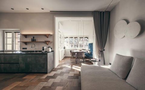 Kitchen or kitchenette, Living room, Seating area