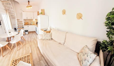 Kitchen or kitchenette, Living room, Dining area