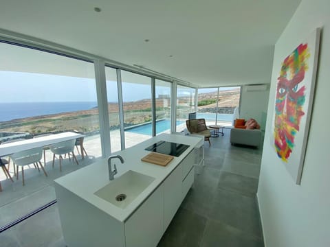 Balcony/Terrace, Kitchen or kitchenette, Sea view