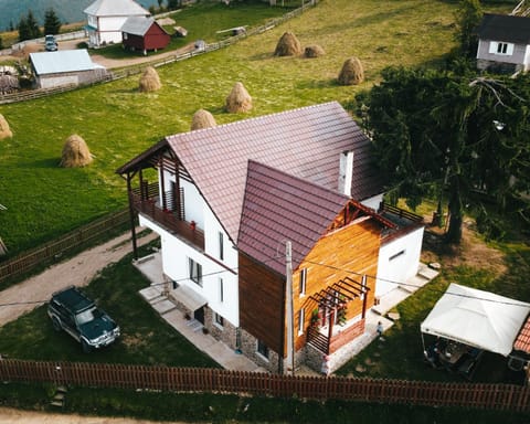 Property building, Bird's eye view, Garden, View (from property/room), Balcony/Terrace, Decorative detail