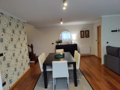 Rapadouro House in Cangas