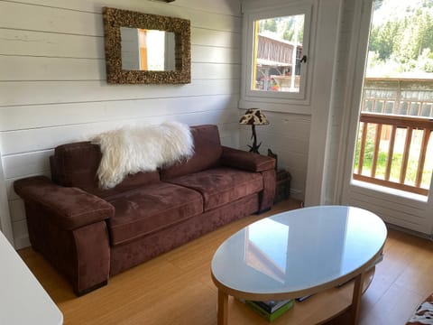 Chambre des Chenets Bed and Breakfast in Morillon