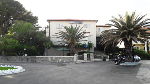 Property building, Garden view