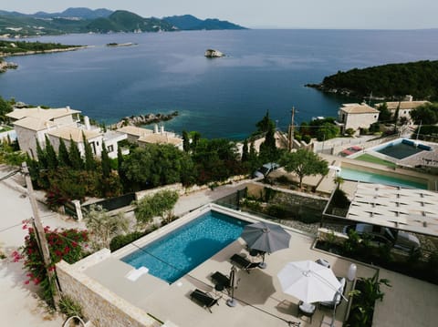 Property building, Nearby landmark, Neighbourhood, Natural landscape, Mountain view, Pool view, Sea view, Swimming pool, Swimming pool, Location, sunbed
