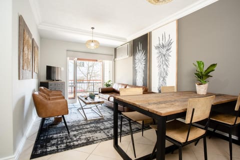 Avemore Jan Cats No 3 full back up power Apartment in Stellenbosch