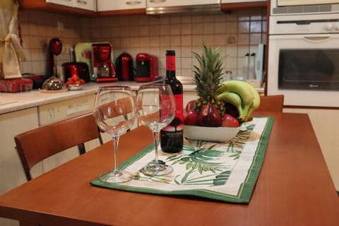 Food and drinks, Food