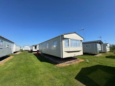 St Osyth- Sleeps8-freeparking-wifi-holidaypark House in Tendring District