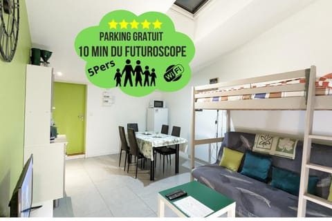 TV and multimedia, Seating area, bunk bed