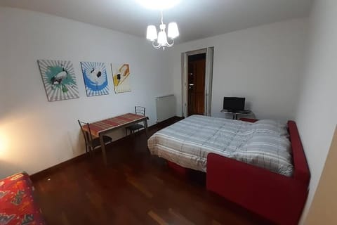 GRU HOME Cozy home very central,refined,5 beds,box Apartment in Piedmont