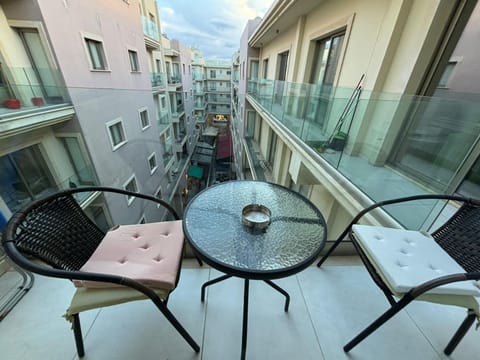 Balcony/Terrace, City view