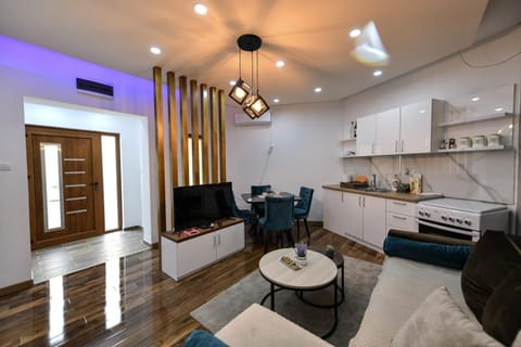 Kitchen or kitchenette, Living room, Dining area