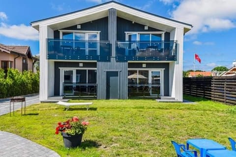 Vyturiai - naujų apartamentų nuoma Šventojoje Apartment in Palanga