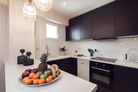 Dining area, Dinner, kitchen