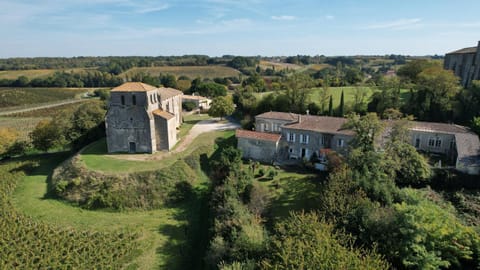 Property building, Day, Natural landscape, Bird's eye view, Landmark view