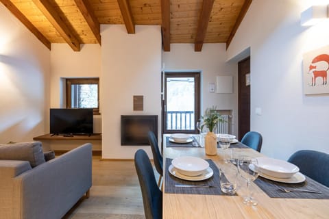 Cachettes Apartment in Aosta Valley, Italy