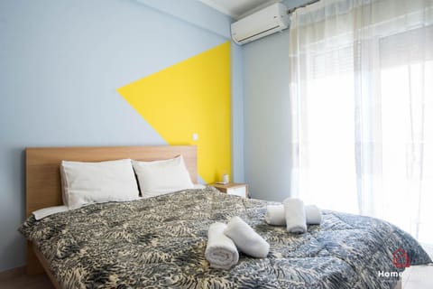 Bed, Photo of the whole room, Bedroom, towels, air conditioner