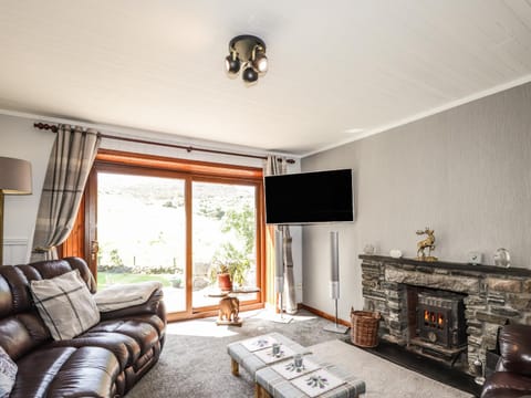 8 Achnabat House in Scotland