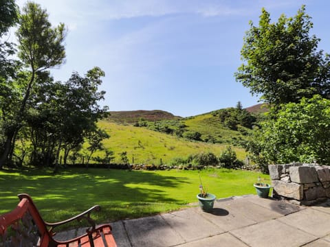 8 Achnabat House in Scotland