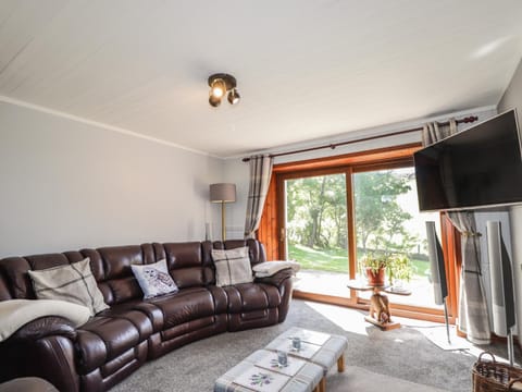 8 Achnabat House in Scotland