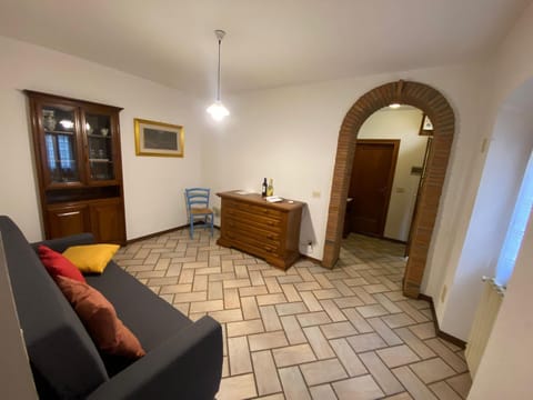 Lo Sdrucciolo House in Tuscany