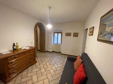 Lo Sdrucciolo House in Tuscany