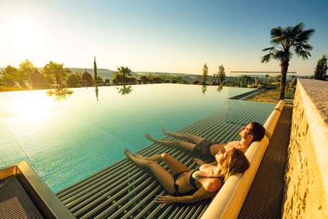 Swimming pool, Sunrise
