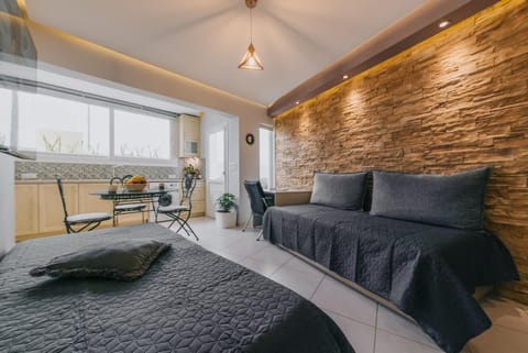 Bed, Living room, Photo of the whole room, Seating area, Dining area