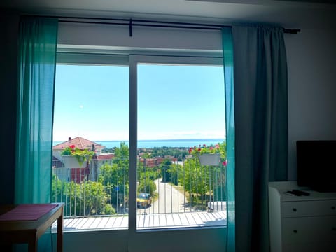 View (from property/room), View (from property/room), Photo of the whole room, Bedroom, City view, City view