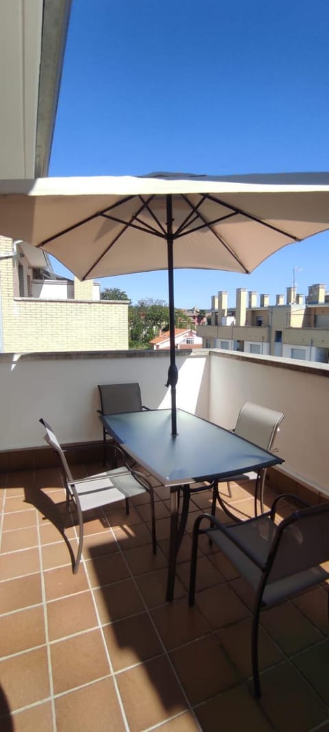 Patio, Day, View (from property/room), Balcony/Terrace, Dining area