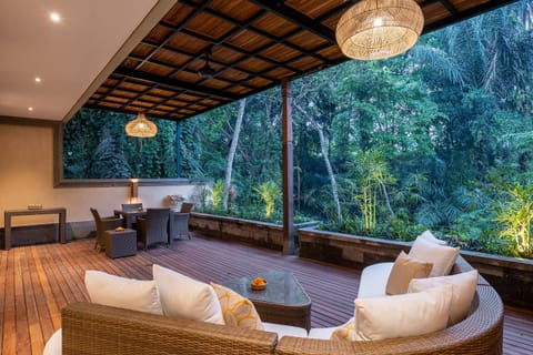 Property building, Patio