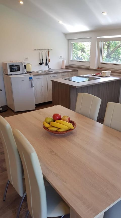 Dining area, Communal kitchen