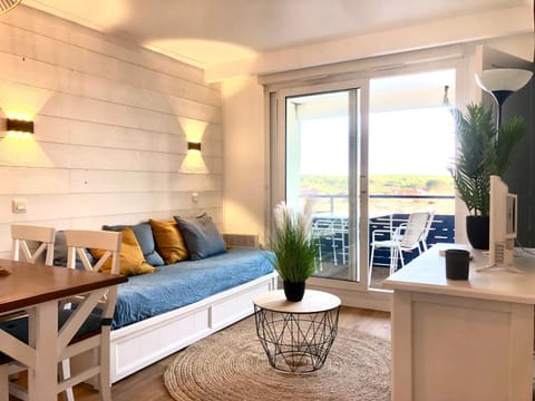 Balcony/Terrace, Living room