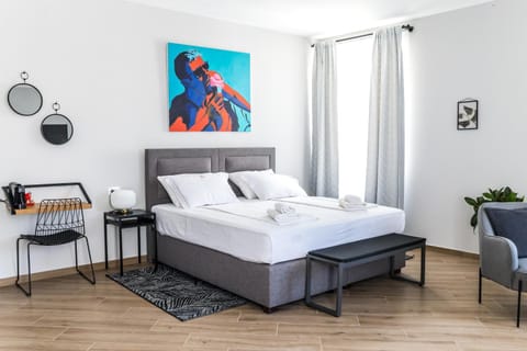 Bed, Photo of the whole room
