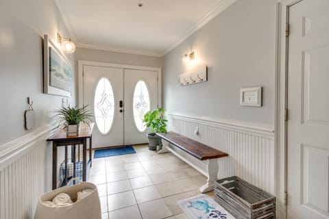 Elegant Tybee Island Townhome, Steps to Beach House in Tybee Island