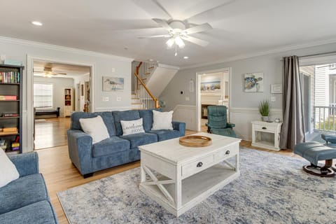 Elegant Tybee Island Townhome, Steps to Beach House in Tybee Island